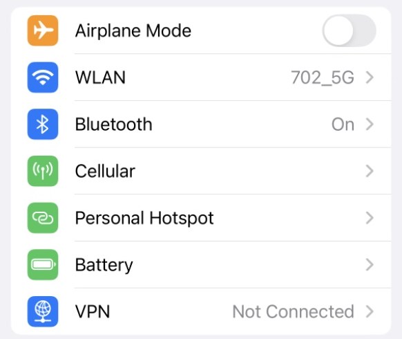 Réglages de l'iPhone affichant « VPN : non connecté », même session que la capture Spotify